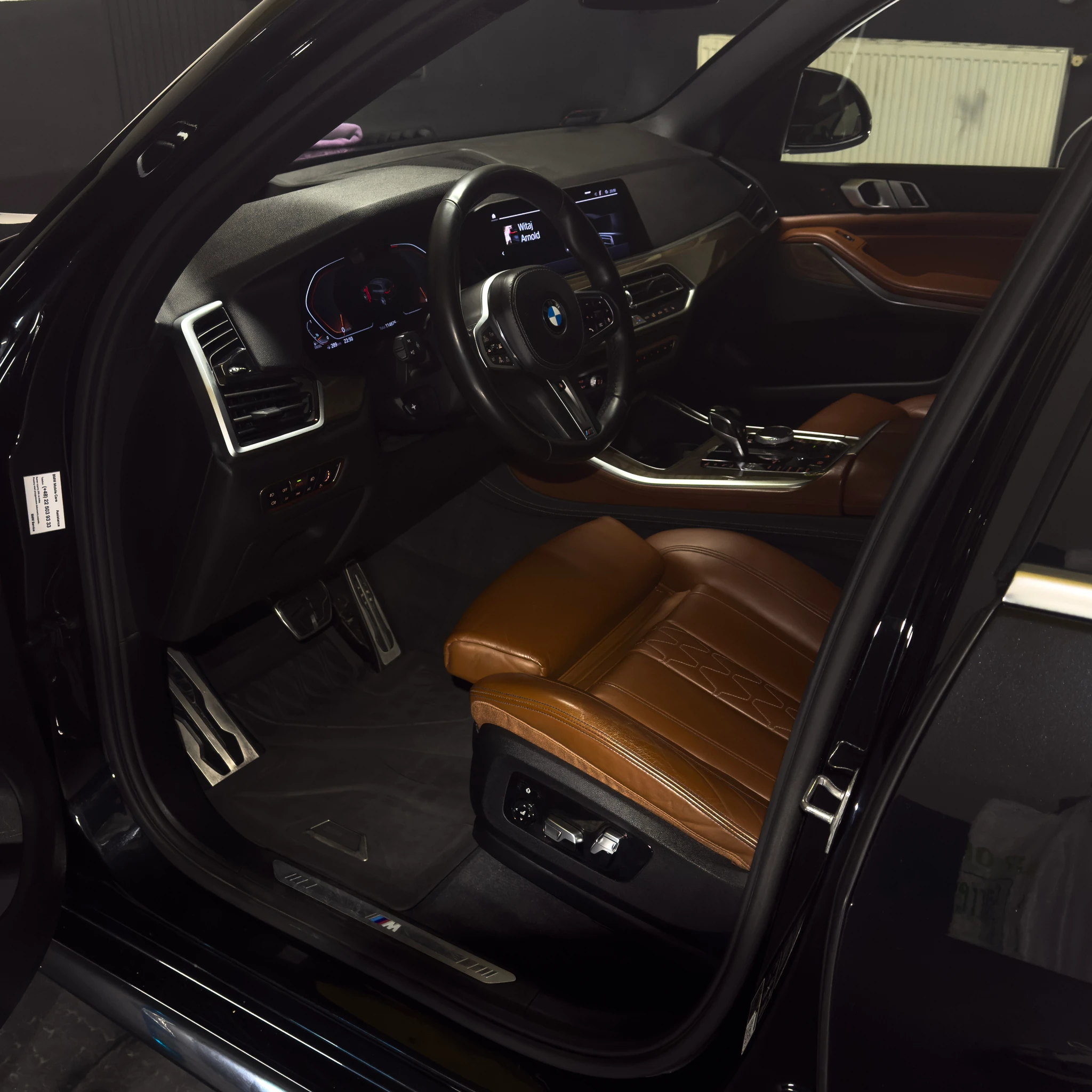 Wnętrze BMW X5 z 2023 roku po detailingu