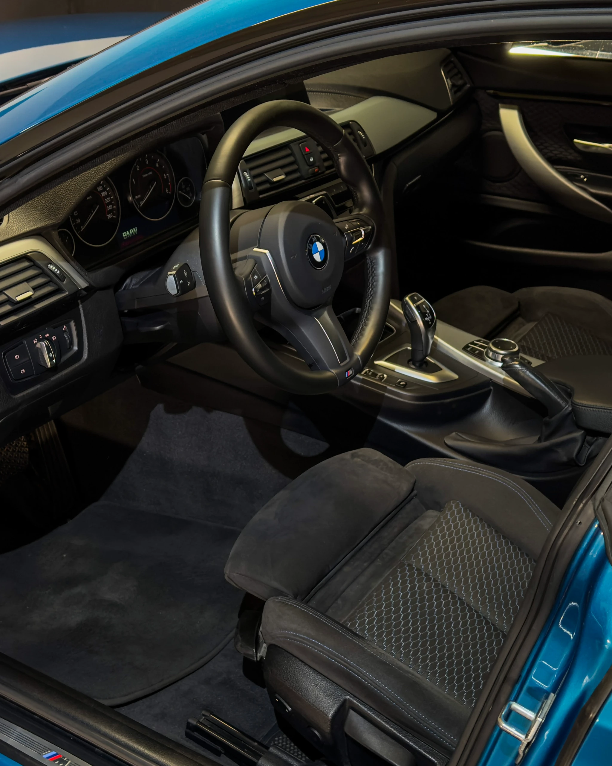BMW 420d z 2019 roku po detailingu - widok boczny