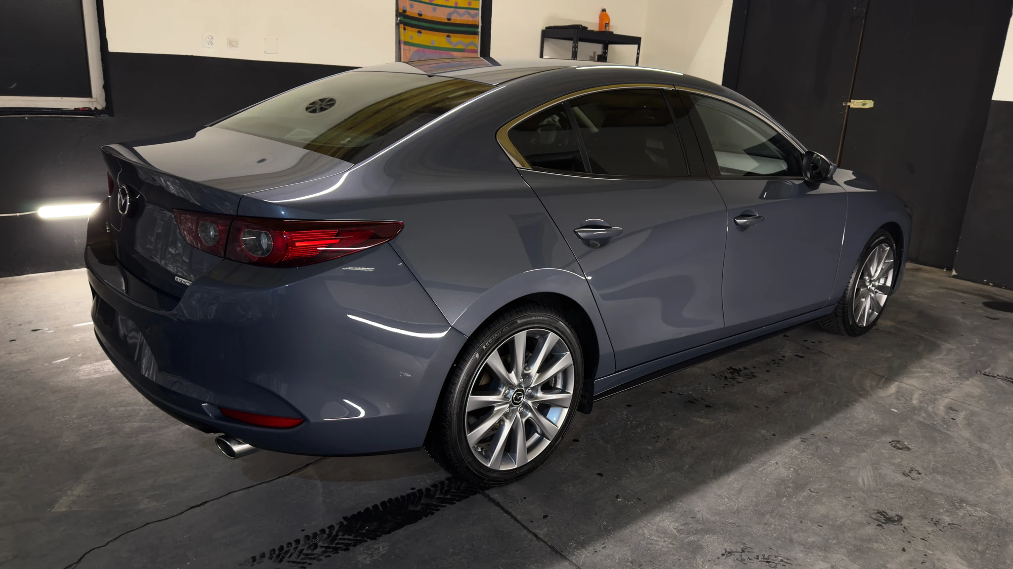Mazda 3 z 2025 roku po aplikacji folii PPF full front